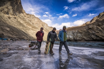 Chadar Trek 2021 - The Frozen River Trek | Cost and Itinerary