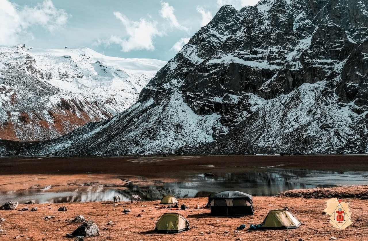 hampta pass with chandratal lake trek