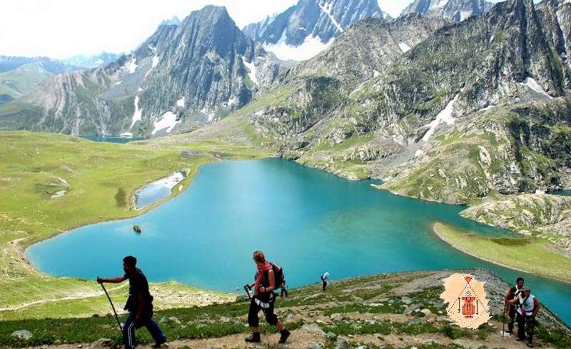 treks in kashmir