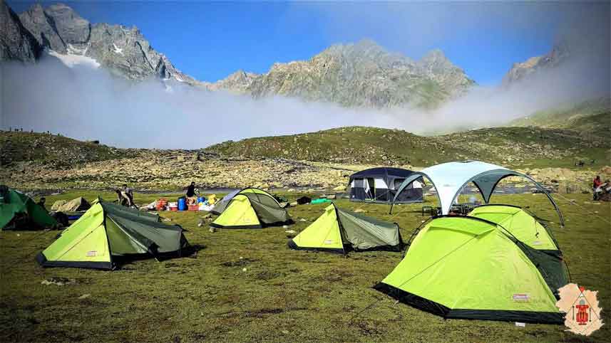 treks in kashmir