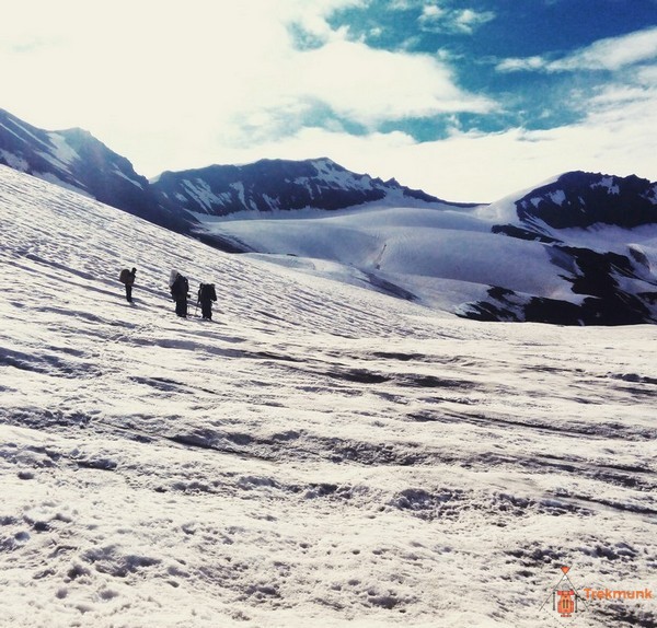 treks in kashmir