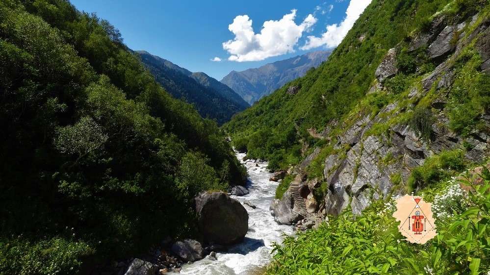 treks in kashmir